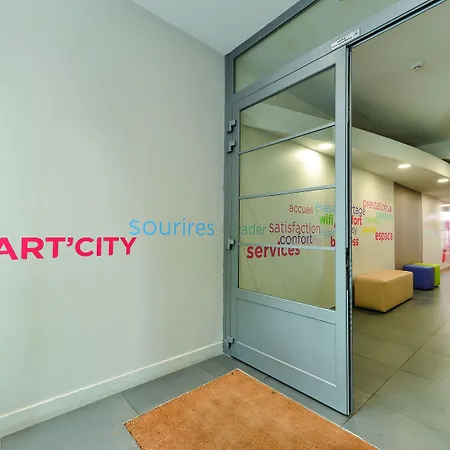 Aparthotel Appart'city Classic La 2*