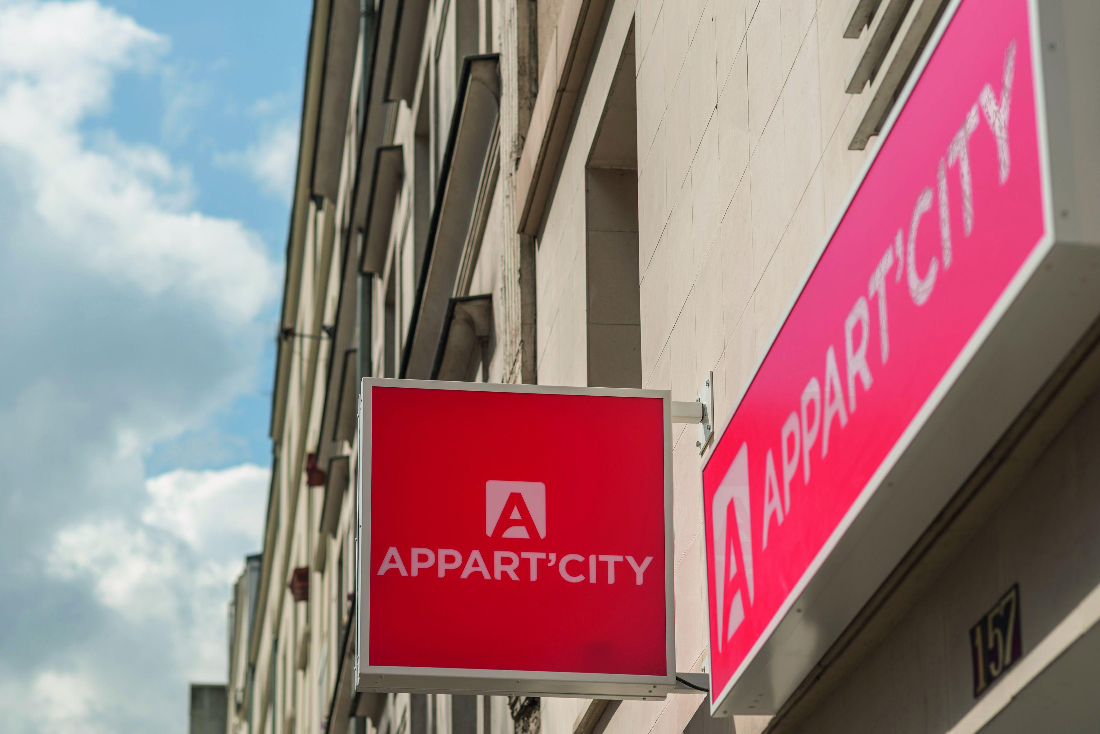 Appart'city Classic La Aparthotel 2*