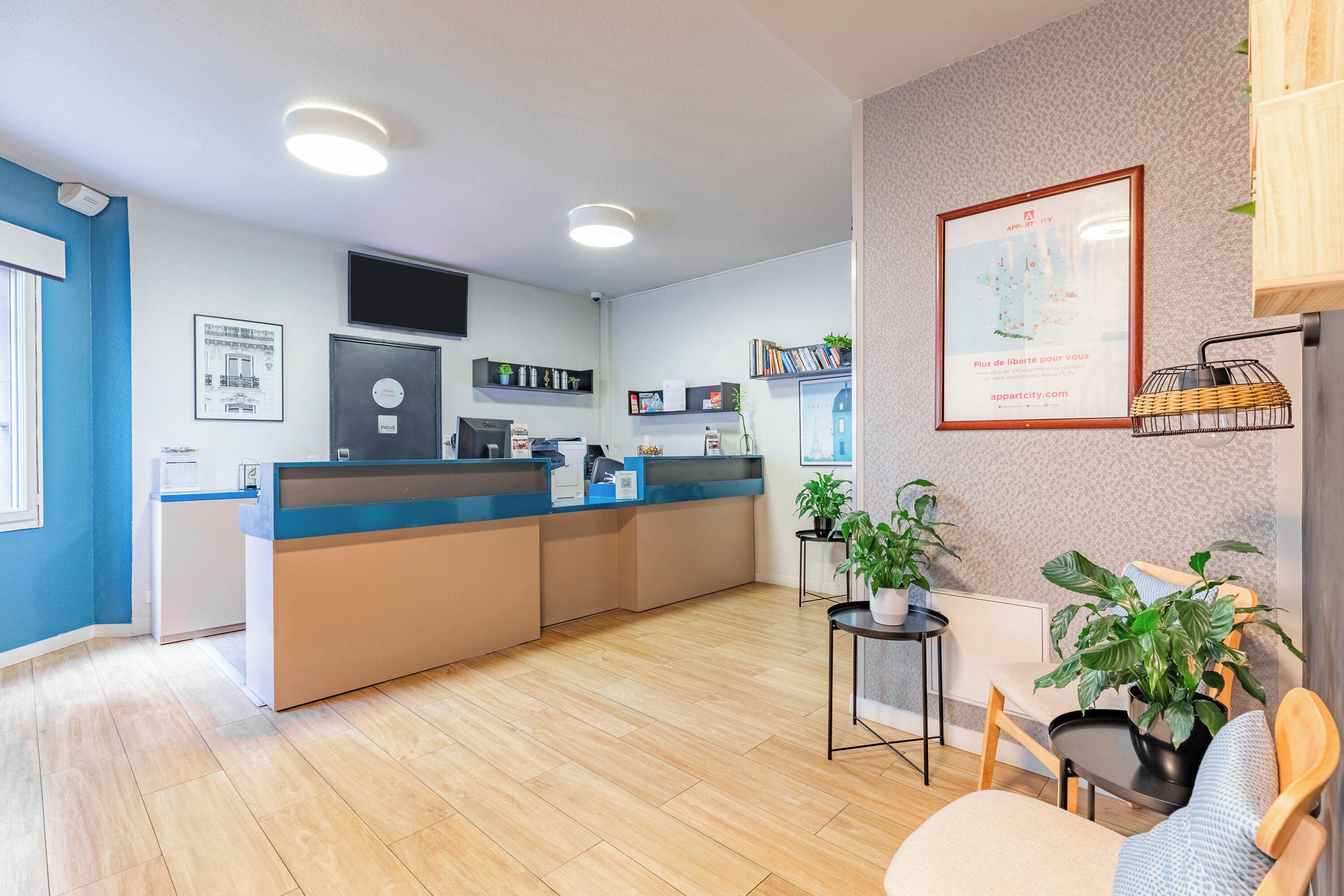 Appart'city Classic La Aparthotel 2*